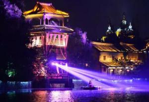 【重磅】今晚，國際光影藝術(shù)節(jié)點燈儀式在天鵝湖濕地公園舉行！